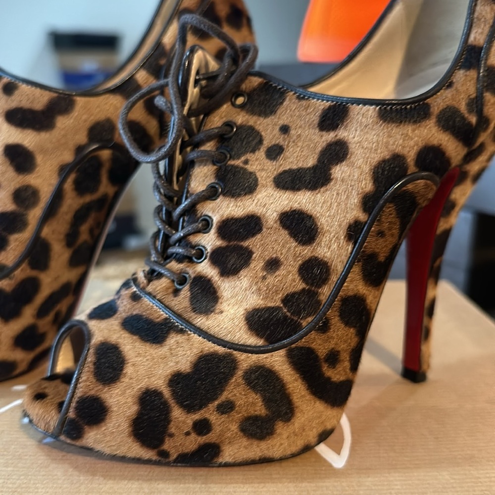 Red bottoms - Picture 6 of 7